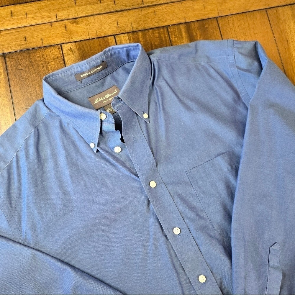 Eddie Bauer Men's Blue Large Long Sleeve Button Down Shirt
